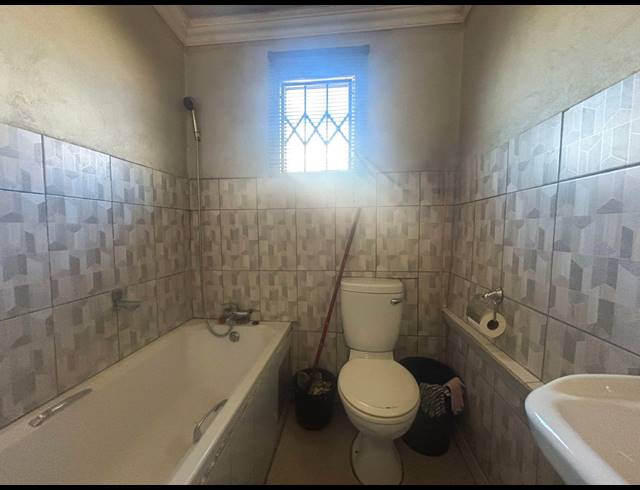 2 BEDROOM HOUSE FOR SALE IN SAVANNA CITY